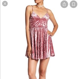 Romeo and Juliet could tour velvet dress